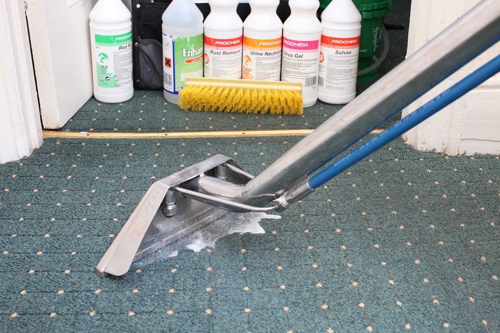 can you use any floor cleaner in a bissell crosswave